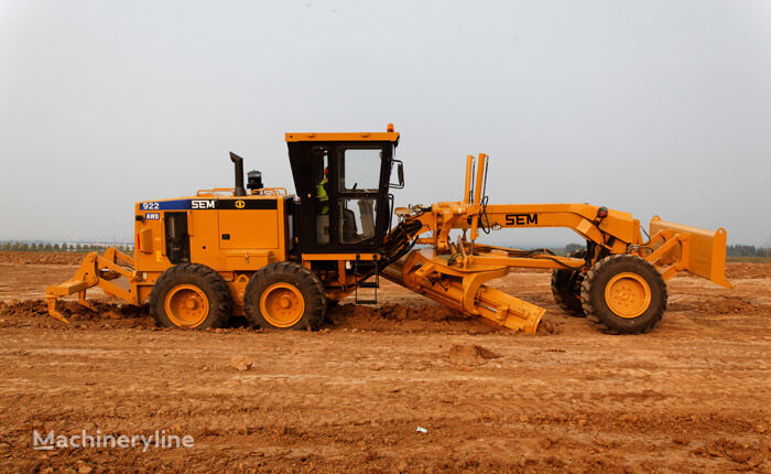 новый грейдер Caterpillar 922 AWD