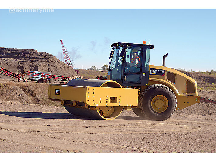 новый грунтовый каток Caterpillar CS78B