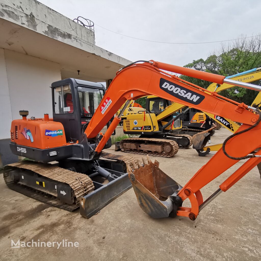 гусеничный экскаватор Doosan DH55