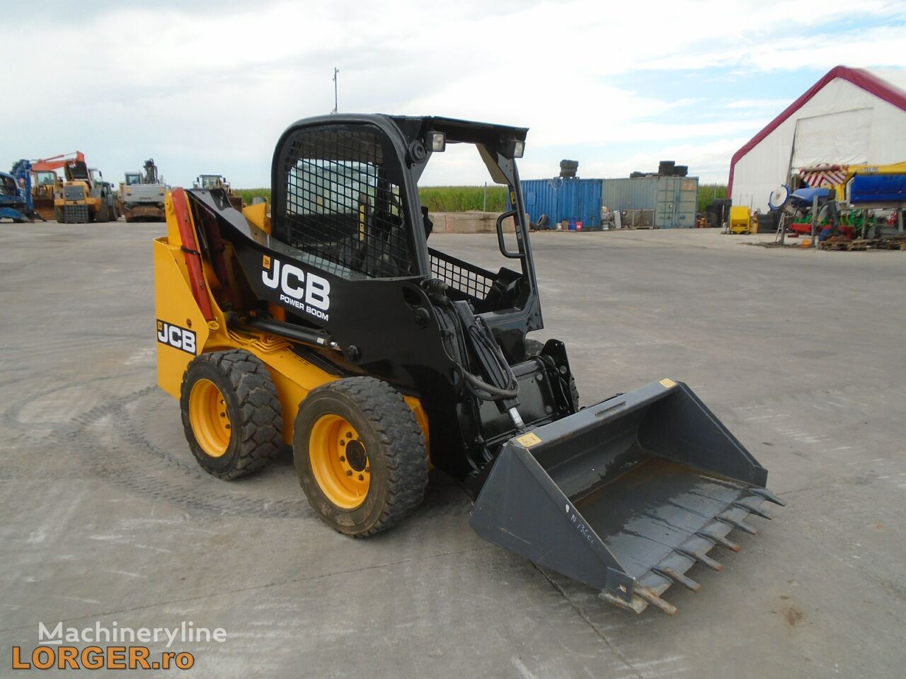 мини-погрузчик JCB 135R